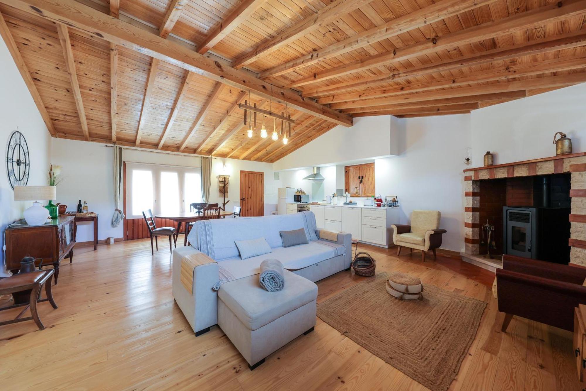 Renovated Wine Press House - With Pool Villa Porto de Mós Szoba fotó