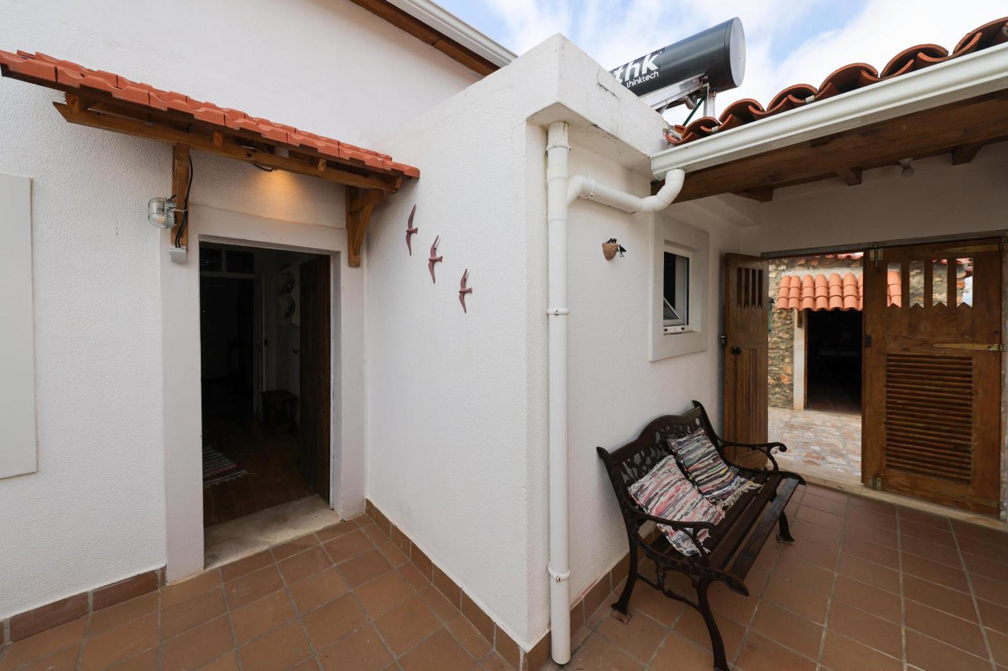 Renovated Wine Press House - With Pool Villa Porto de Mós Szoba fotó